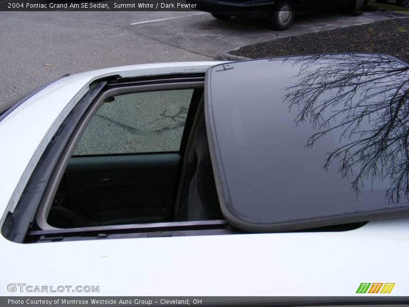 Summit White / Dark Pewter 2004 Pontiac Grand Am SE Sedan