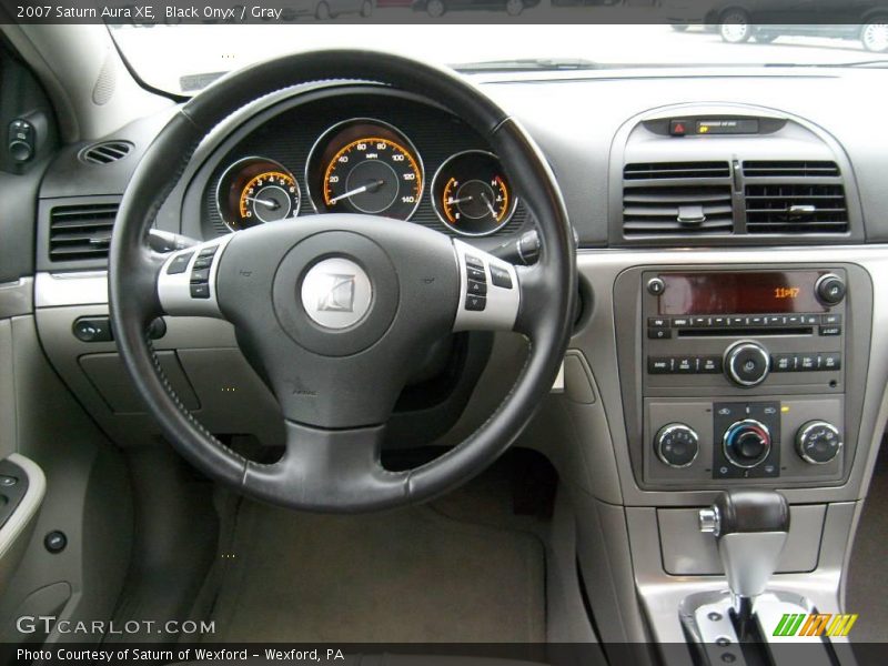 Black Onyx / Gray 2007 Saturn Aura XE