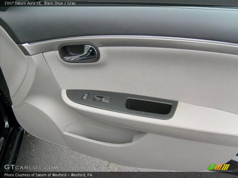 Black Onyx / Gray 2007 Saturn Aura XE