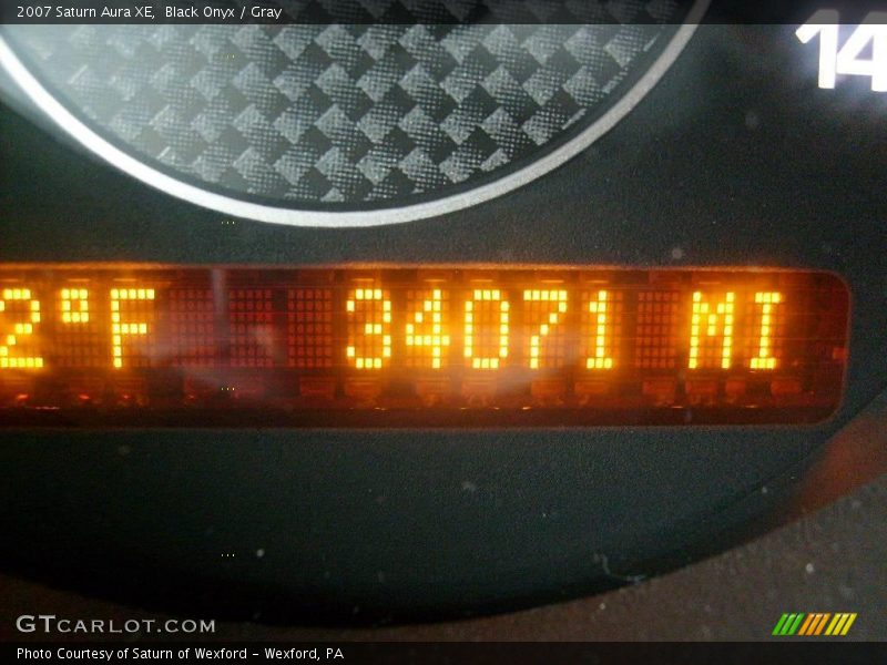 Black Onyx / Gray 2007 Saturn Aura XE