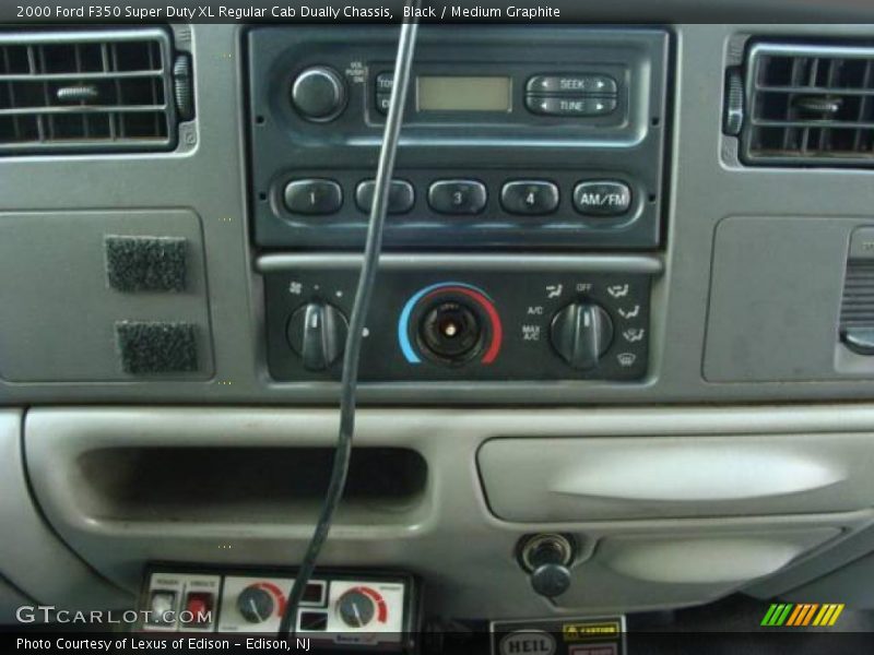 Black / Medium Graphite 2000 Ford F350 Super Duty XL Regular Cab Dually Chassis