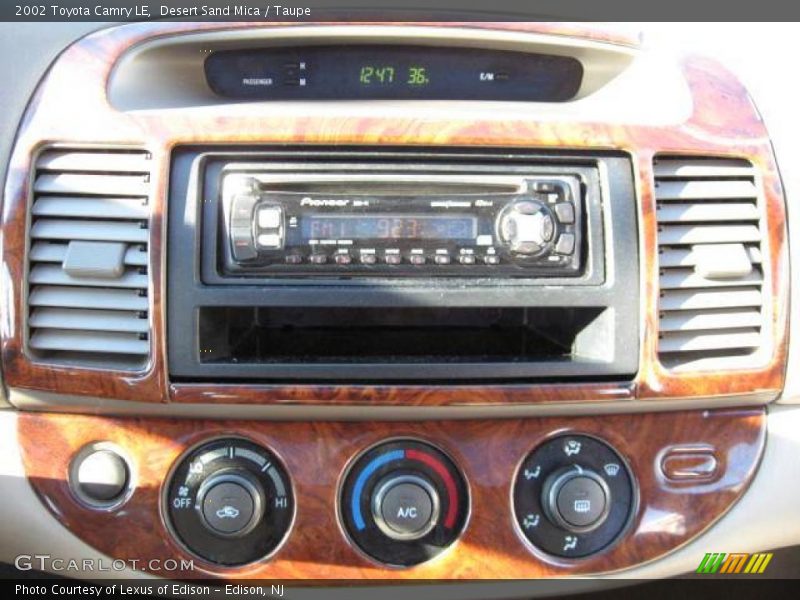 Desert Sand Mica / Taupe 2002 Toyota Camry LE