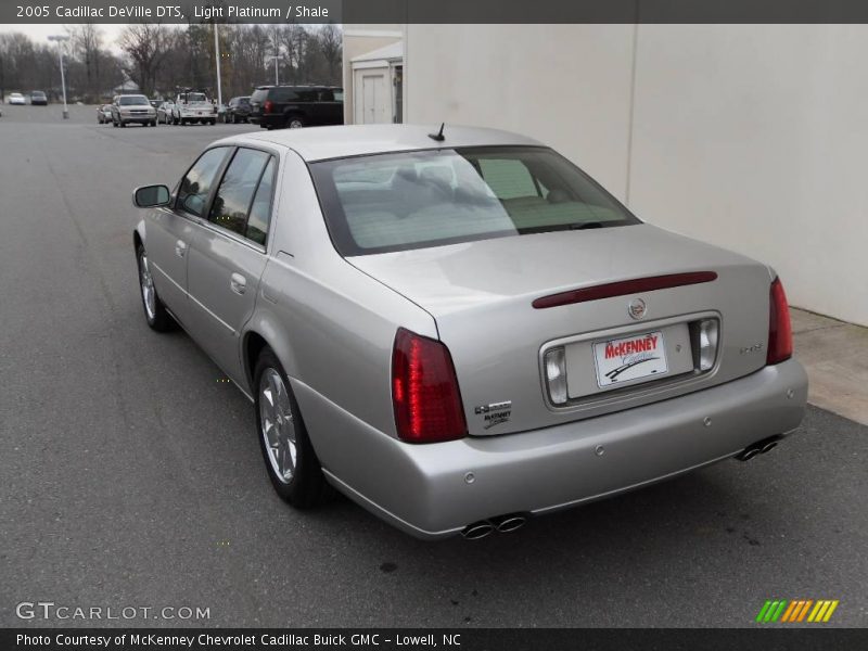 Light Platinum / Shale 2005 Cadillac DeVille DTS