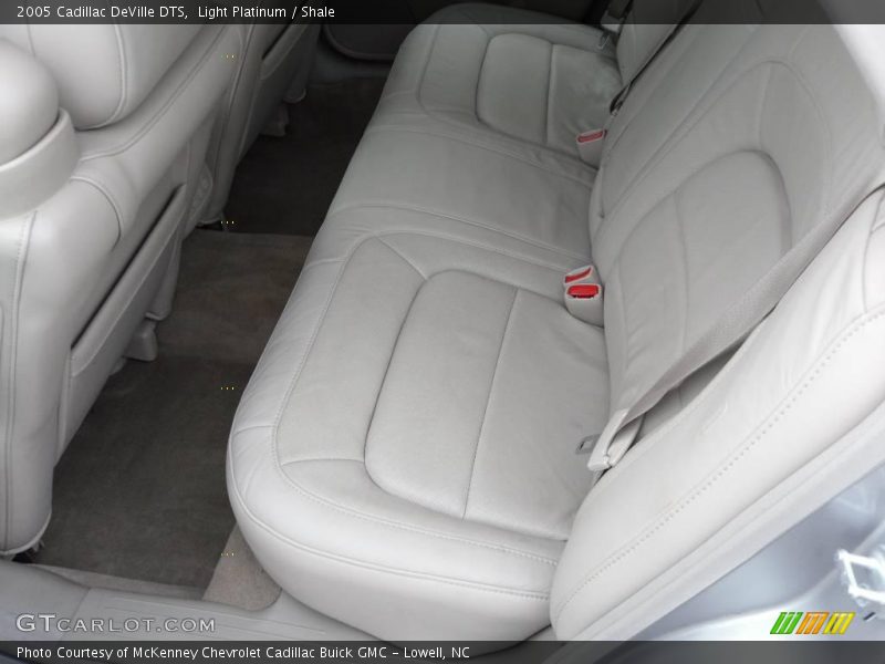 Light Platinum / Shale 2005 Cadillac DeVille DTS