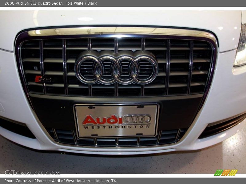 Ibis White / Black 2008 Audi S6 5.2 quattro Sedan