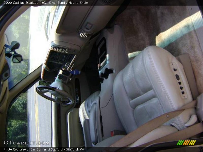Silver Sand / Neutral Shale 2000 Cadillac Escalade 4WD
