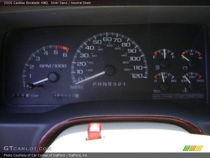 Silver Sand / Neutral Shale 2000 Cadillac Escalade 4WD