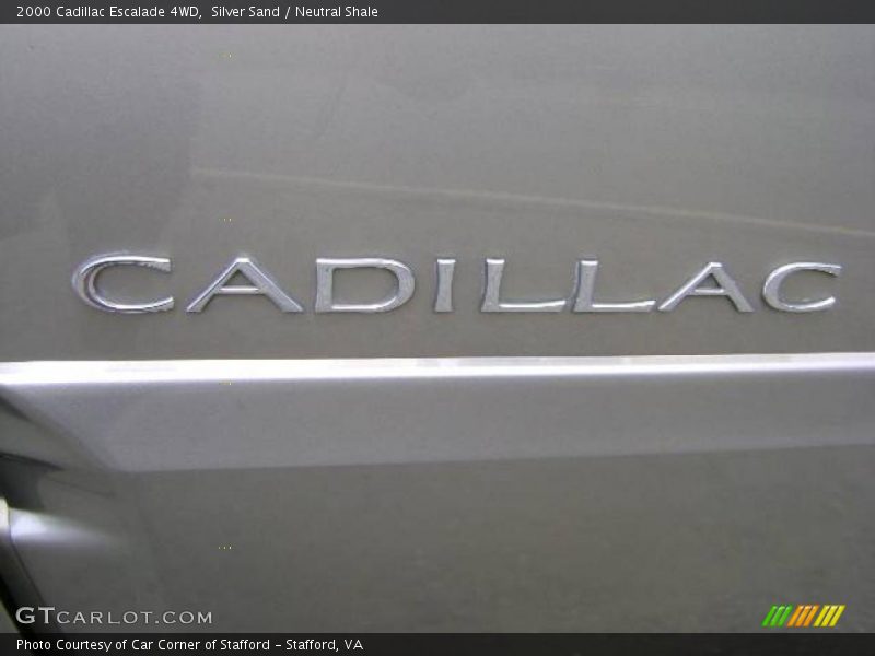 Silver Sand / Neutral Shale 2000 Cadillac Escalade 4WD