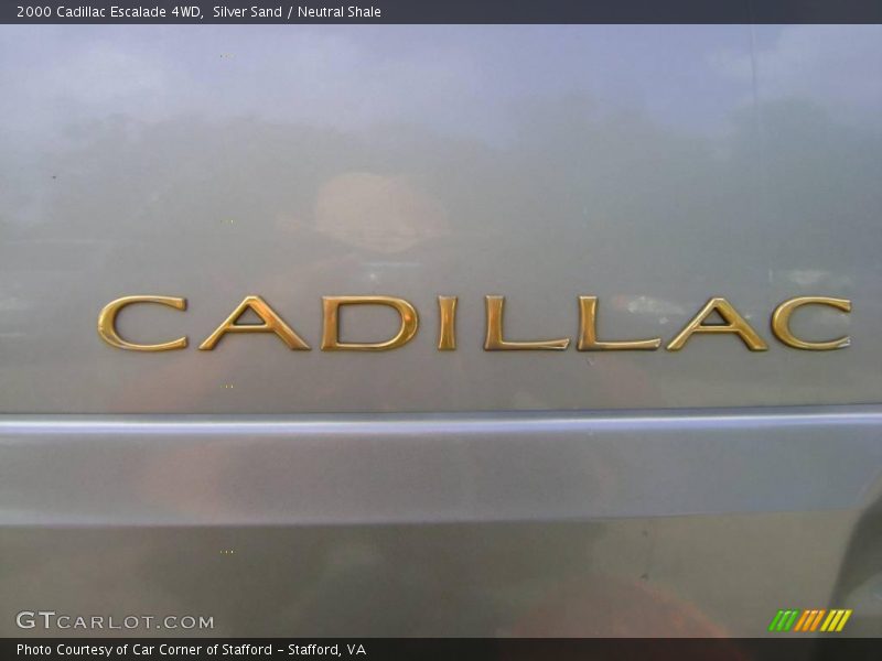 Silver Sand / Neutral Shale 2000 Cadillac Escalade 4WD