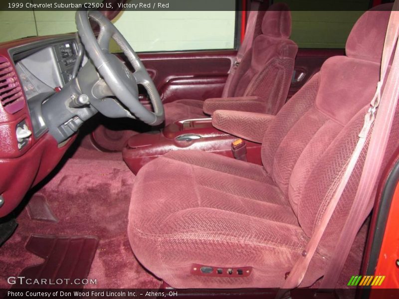 Victory Red / Red 1999 Chevrolet Suburban C2500 LS