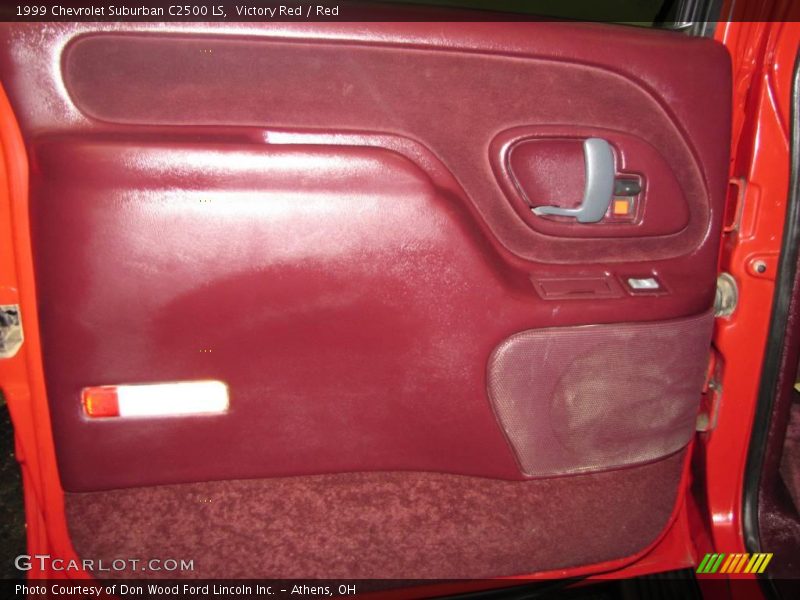 Victory Red / Red 1999 Chevrolet Suburban C2500 LS