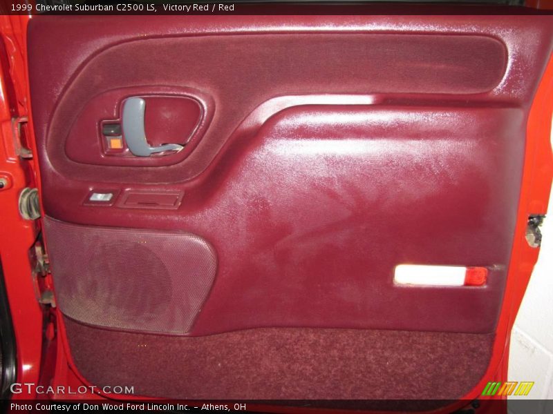 Victory Red / Red 1999 Chevrolet Suburban C2500 LS