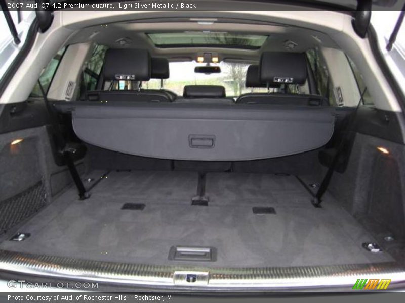 Light Silver Metallic / Black 2007 Audi Q7 4.2 Premium quattro