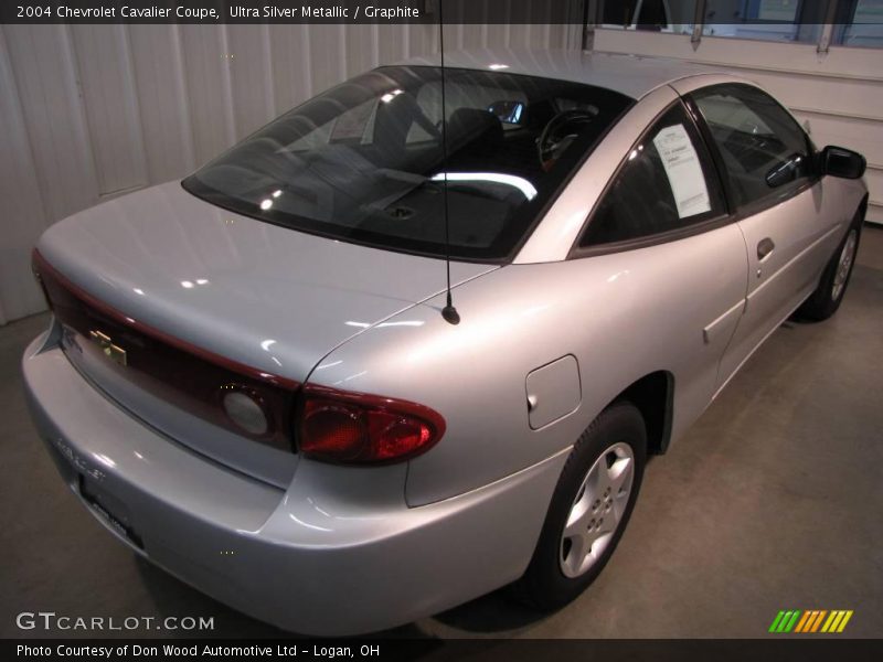 Ultra Silver Metallic / Graphite 2004 Chevrolet Cavalier Coupe