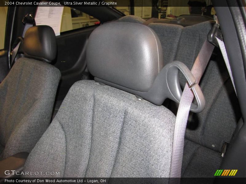 Ultra Silver Metallic / Graphite 2004 Chevrolet Cavalier Coupe