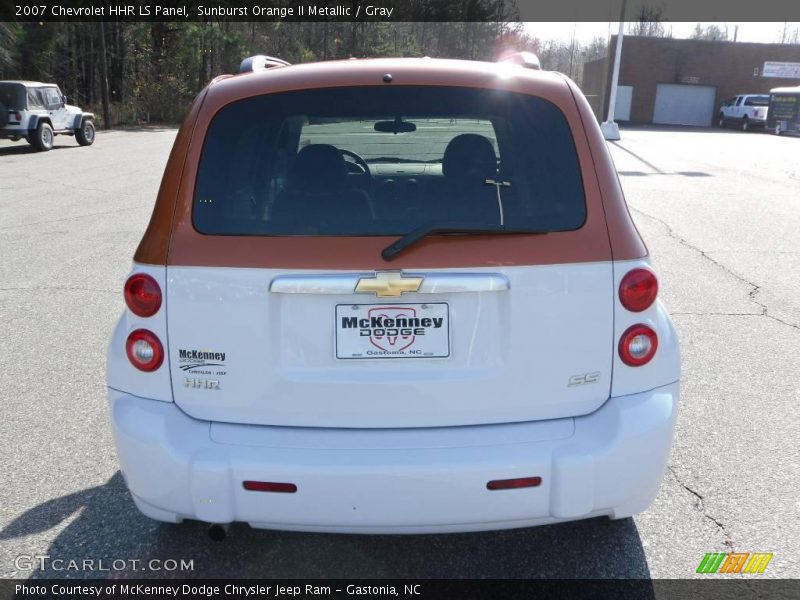 Sunburst Orange II Metallic / Gray 2007 Chevrolet HHR LS Panel