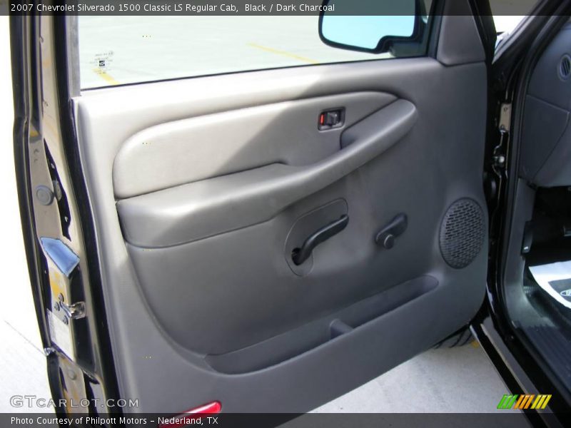 Black / Dark Charcoal 2007 Chevrolet Silverado 1500 Classic LS Regular Cab