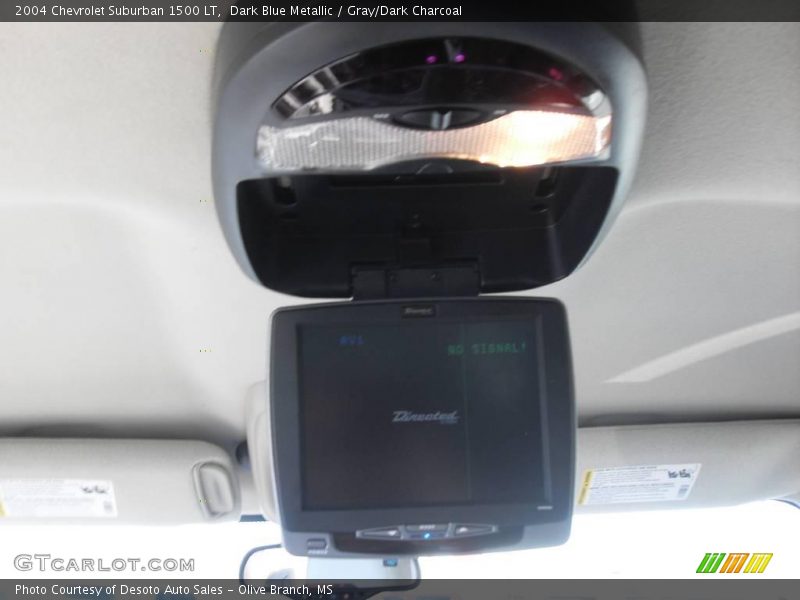 Dark Blue Metallic / Gray/Dark Charcoal 2004 Chevrolet Suburban 1500 LT