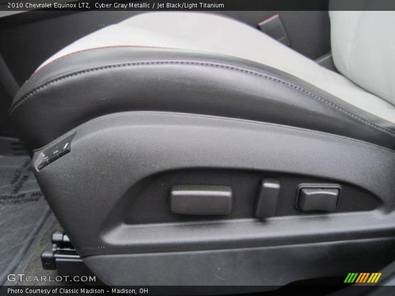 Cyber Gray Metallic / Jet Black/Light Titanium 2010 Chevrolet Equinox LTZ