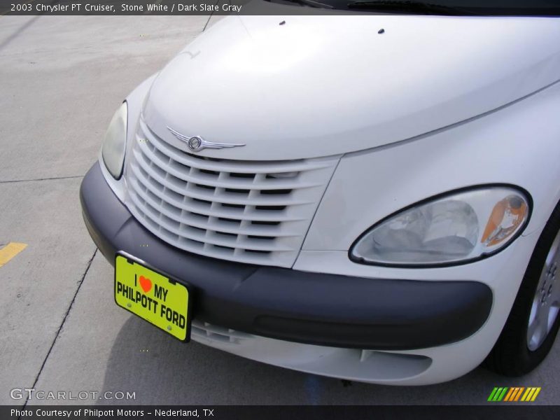 Stone White / Dark Slate Gray 2003 Chrysler PT Cruiser