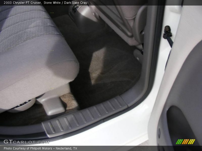 Stone White / Dark Slate Gray 2003 Chrysler PT Cruiser