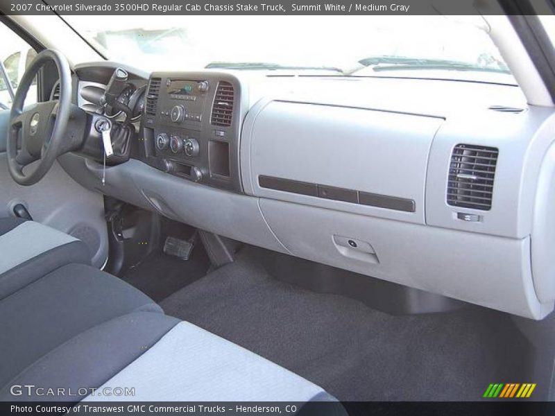 Summit White / Medium Gray 2007 Chevrolet Silverado 3500HD Regular Cab Chassis Stake Truck