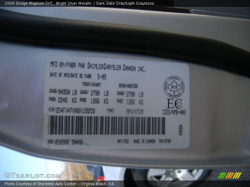 Bright Silver Metallic / Dark Slate Gray/Light Graystone 2006 Dodge Magnum SXT