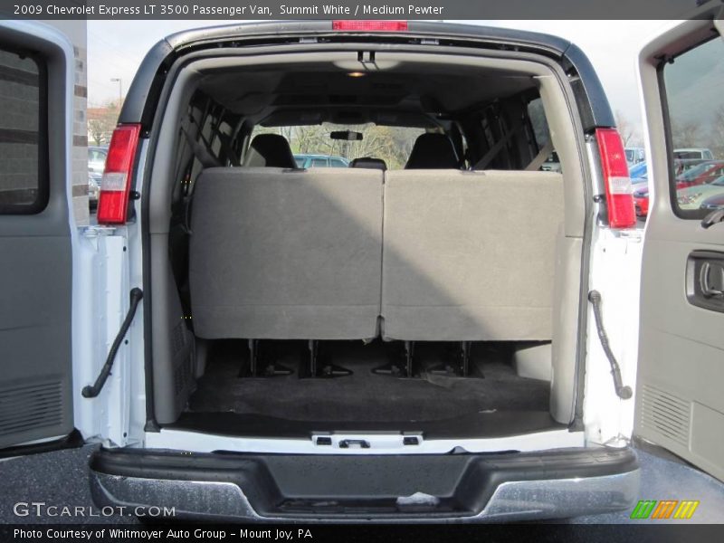 Summit White / Medium Pewter 2009 Chevrolet Express LT 3500 Passenger Van