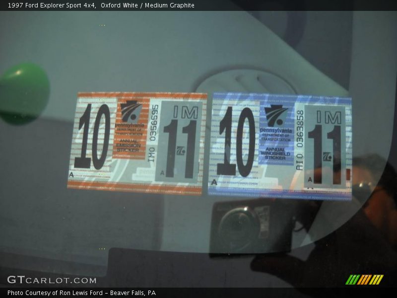 Oxford White / Medium Graphite 1997 Ford Explorer Sport 4x4