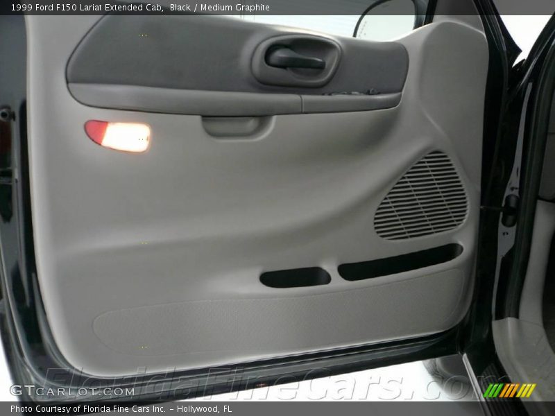 Black / Medium Graphite 1999 Ford F150 Lariat Extended Cab