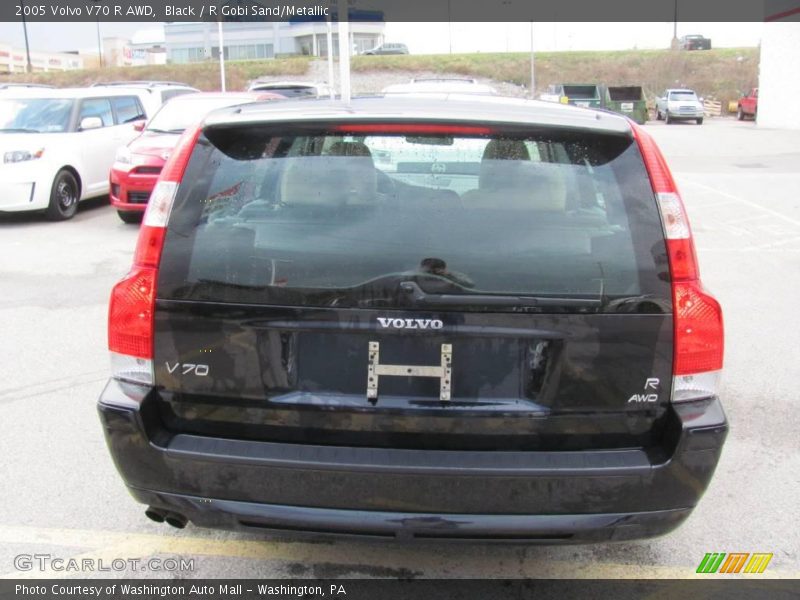 Black / R Gobi Sand/Metallic 2005 Volvo V70 R AWD