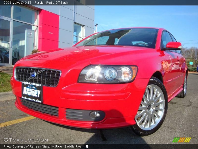 Passion Red / Off Black 2006 Volvo S40 T5