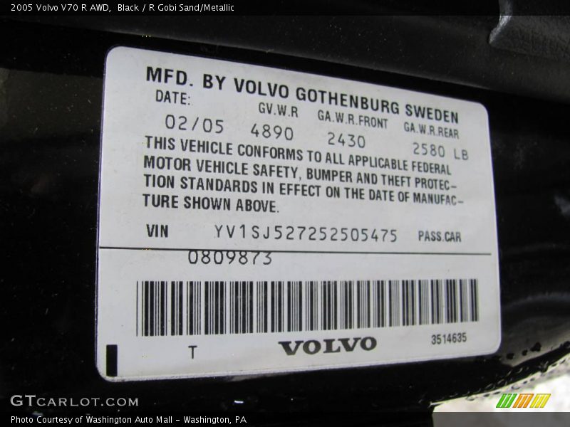 Black / R Gobi Sand/Metallic 2005 Volvo V70 R AWD