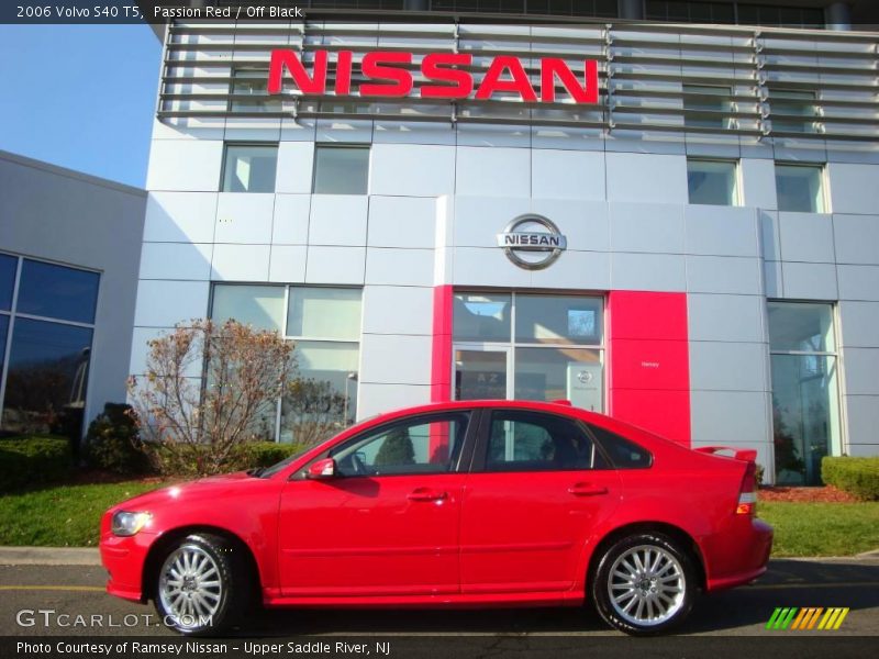 Passion Red / Off Black 2006 Volvo S40 T5