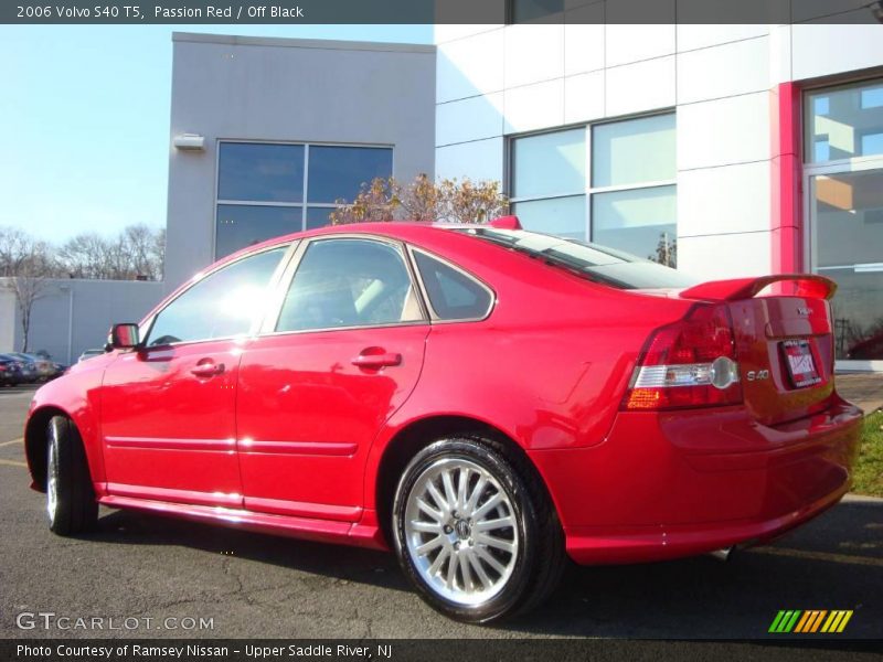 Passion Red / Off Black 2006 Volvo S40 T5