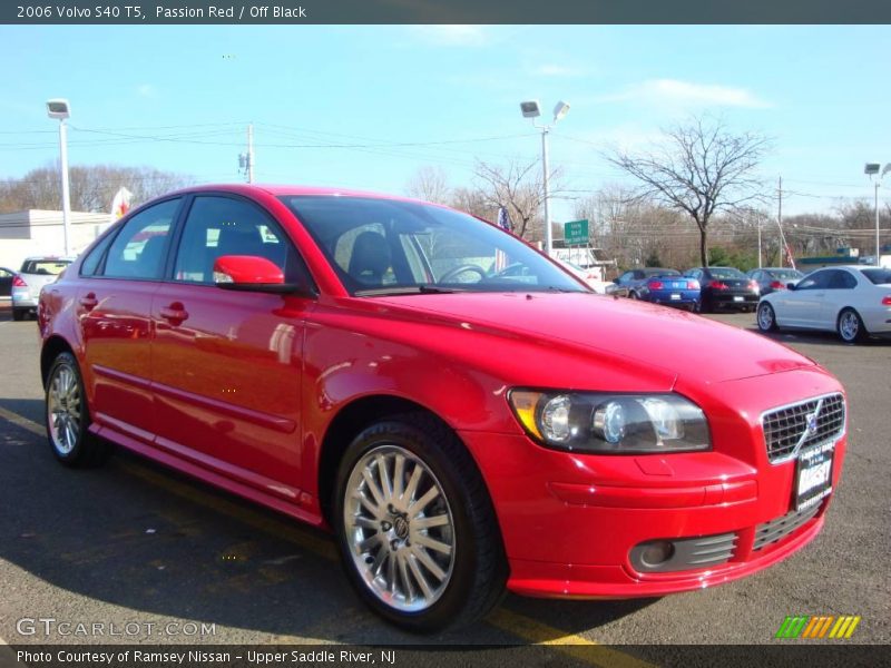 Passion Red / Off Black 2006 Volvo S40 T5