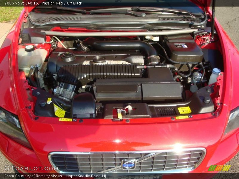 Passion Red / Off Black 2006 Volvo S40 T5