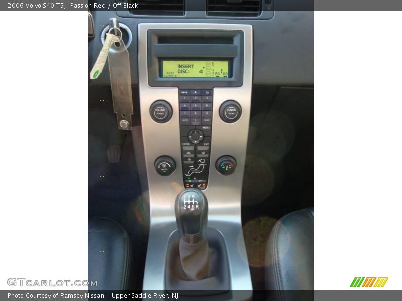 Passion Red / Off Black 2006 Volvo S40 T5