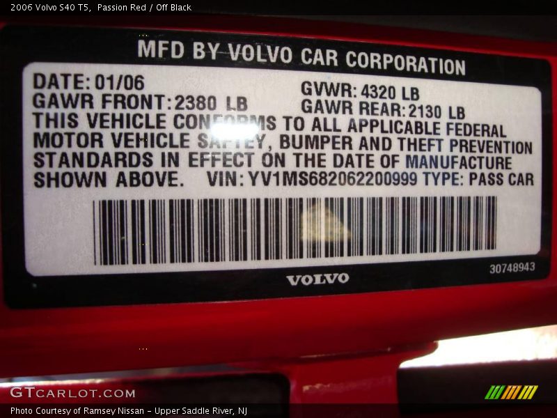 Passion Red / Off Black 2006 Volvo S40 T5