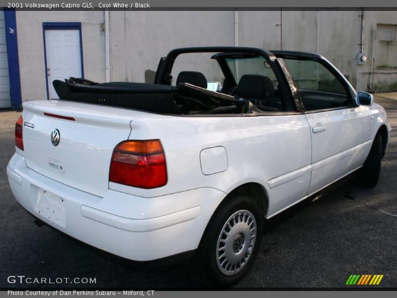 Cool White / Black 2001 Volkswagen Cabrio GLS
