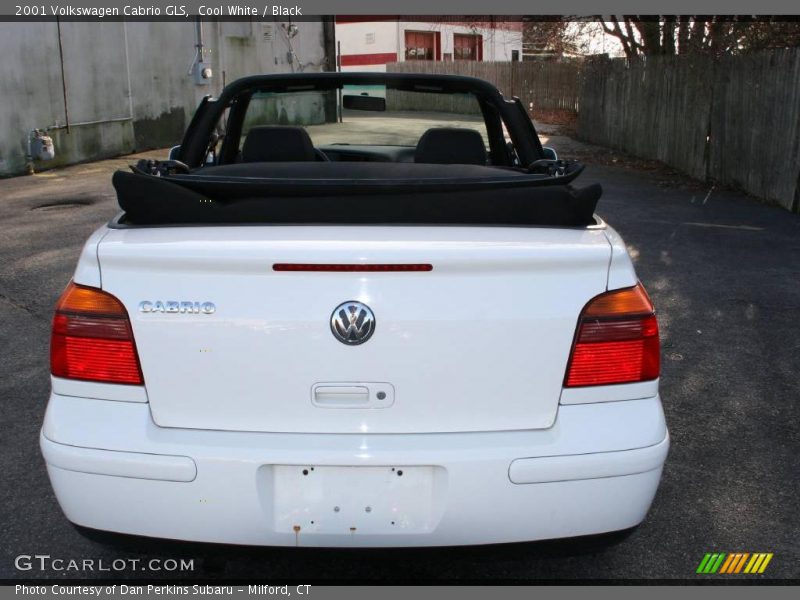 Cool White / Black 2001 Volkswagen Cabrio GLS