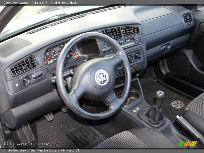 Cool White / Black 2001 Volkswagen Cabrio GLS