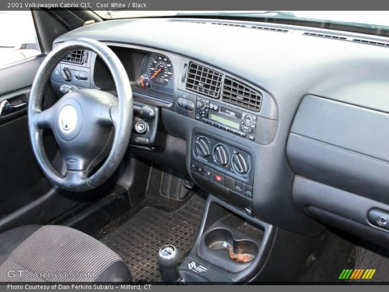 Cool White / Black 2001 Volkswagen Cabrio GLS