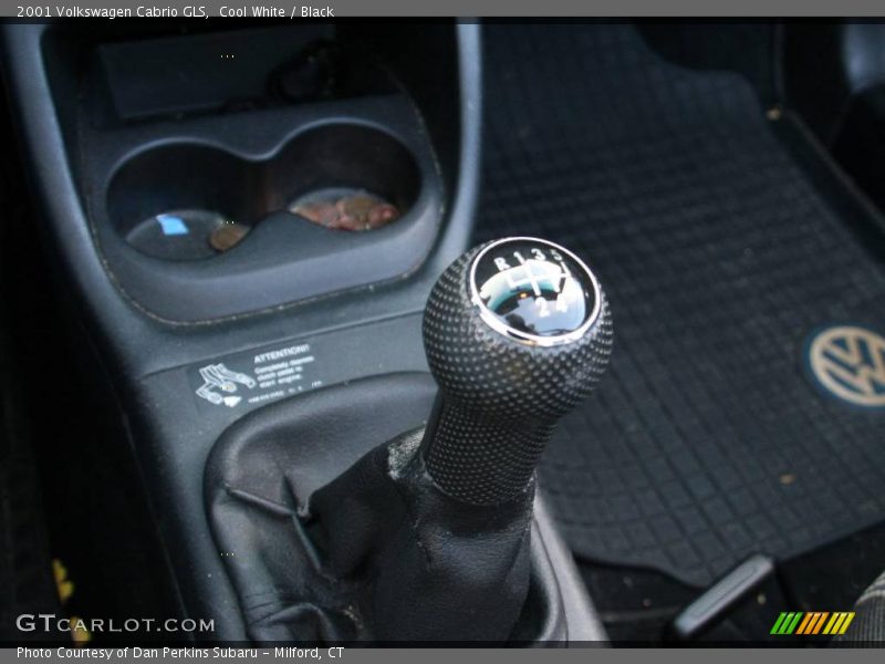 Cool White / Black 2001 Volkswagen Cabrio GLS