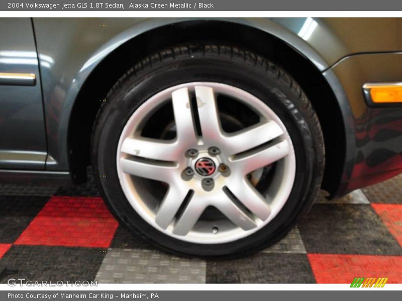 Alaska Green Metallic / Black 2004 Volkswagen Jetta GLS 1.8T Sedan