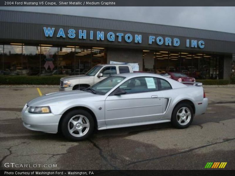 Silver Metallic / Medium Graphite 2004 Ford Mustang V6 Coupe
