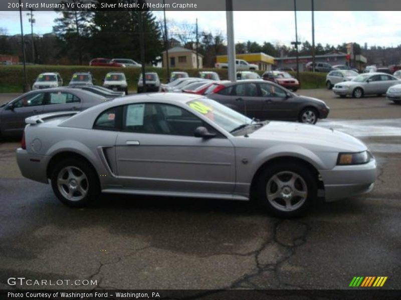 Silver Metallic / Medium Graphite 2004 Ford Mustang V6 Coupe