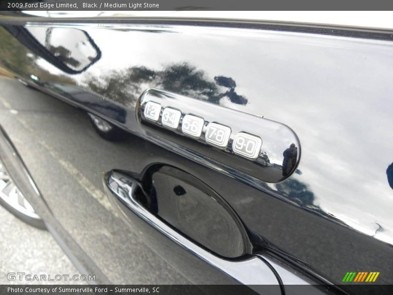 Black / Medium Light Stone 2009 Ford Edge Limited