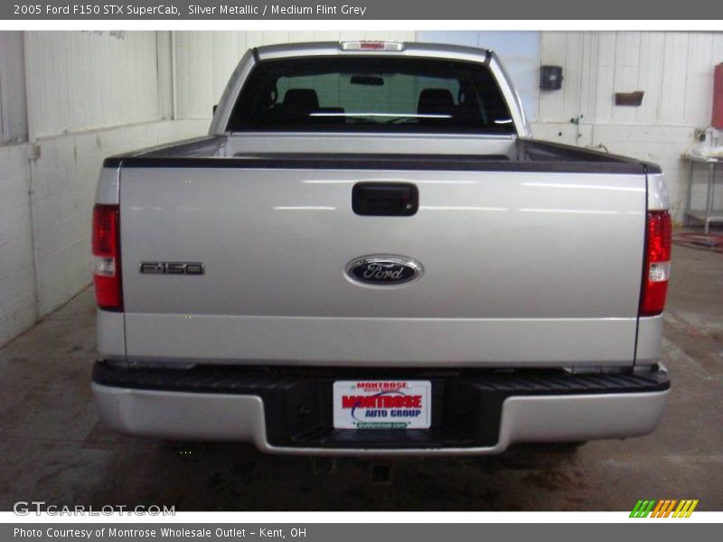 Silver Metallic / Medium Flint Grey 2005 Ford F150 STX SuperCab