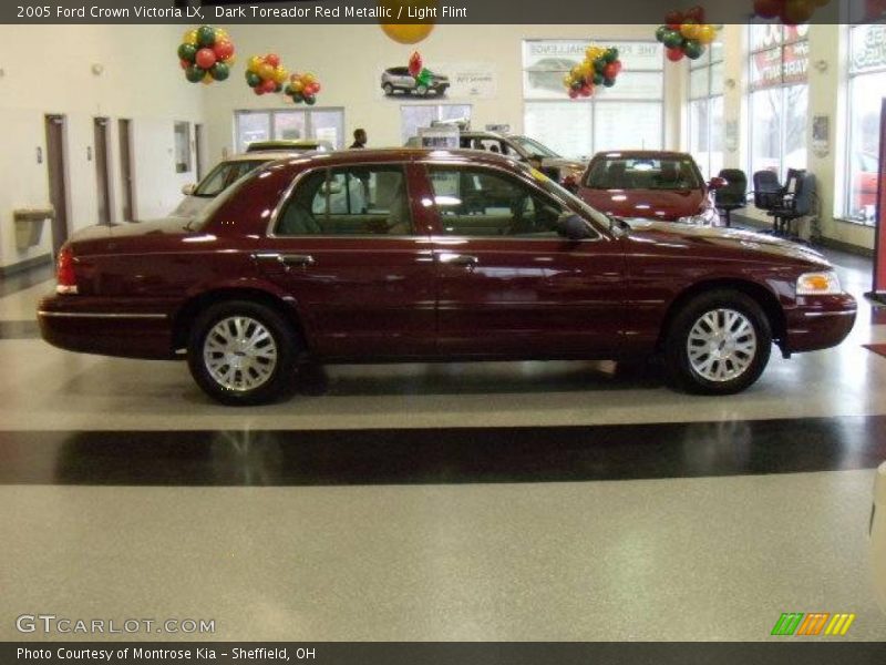 Dark Toreador Red Metallic / Light Flint 2005 Ford Crown Victoria LX